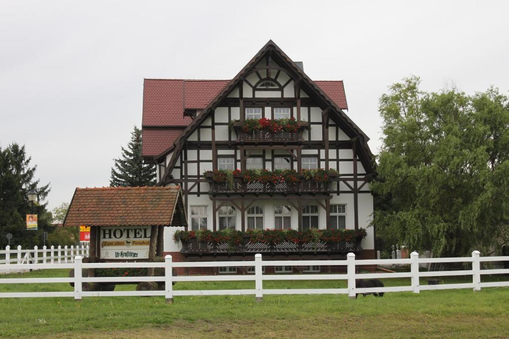 Hotel Zum Alten Ponyhof Niemegk  Exterior foto